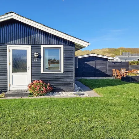 3 Bedroom Beautiful In Lokken Semesterbostad *