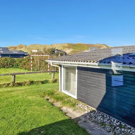 3 Bedroom Beautiful In Lokken * Furreby