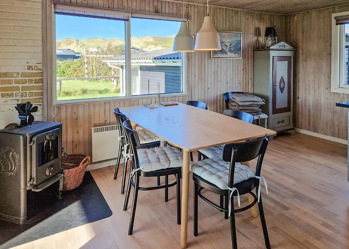 Feriehus 3 Bedroom Beautiful In Løkken