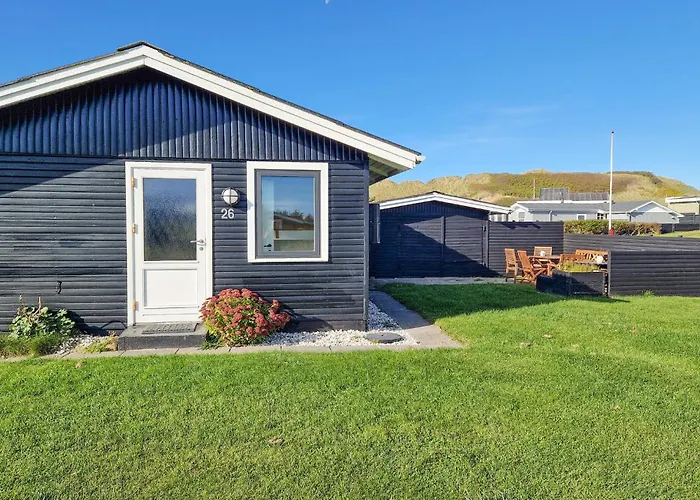 3 Bedroom Beautiful In Feriehus *