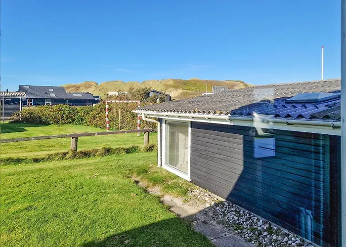 3 Bedroom Beautiful In * Løkken