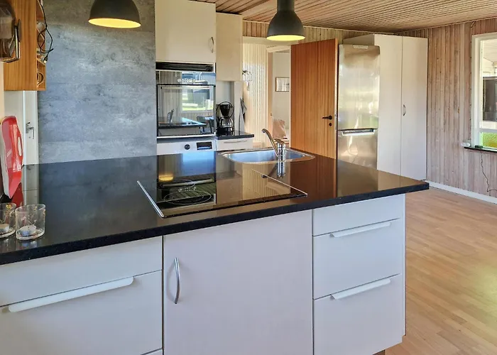 3 Bedroom Beautiful In * Løkken